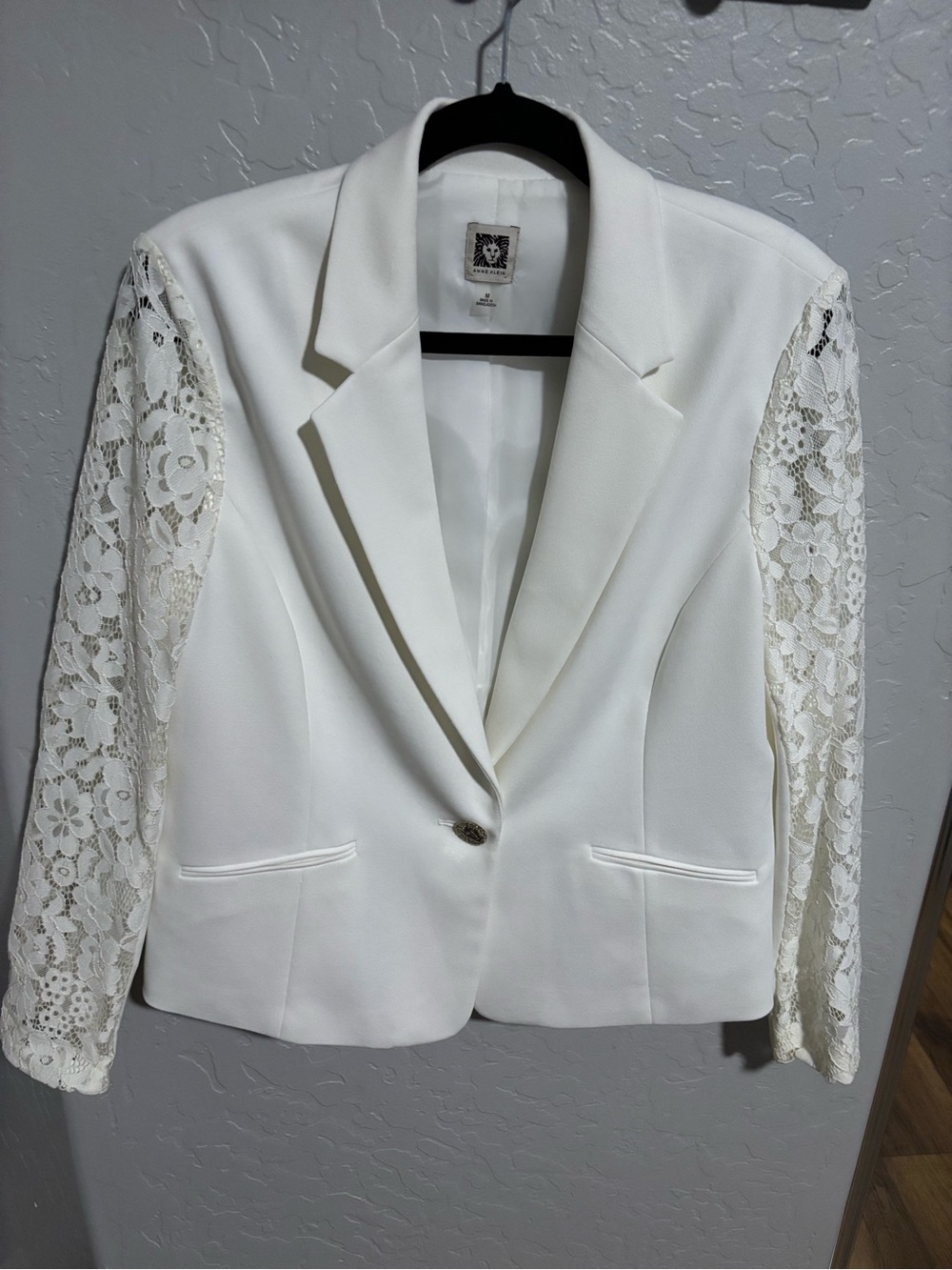 Anne Klein White Lace-Sleeve Blazer